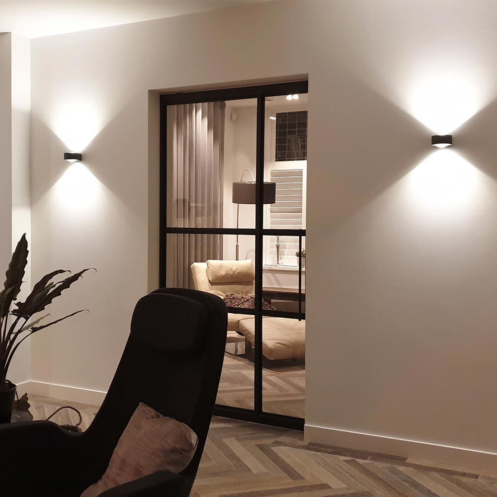 sfeerfoto wandlamp HUDSON zwart Artdelight