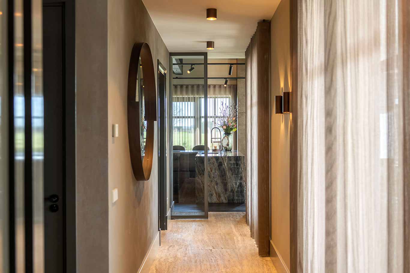 sfeerfoto opbouwspot ORLEANS geborsteld brons Artdelight